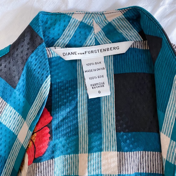 Vintage Diane von Furstenberg Silk Tied Blouse - Picture 2 of 4